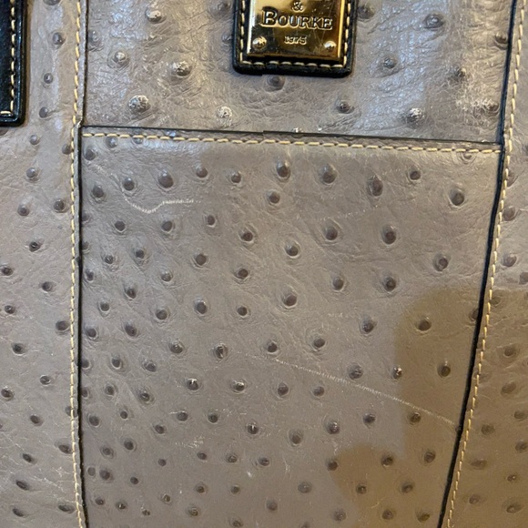 Dooney & Bourke
Lexington Gray Ostrich Purse Shoulder Bag - Picture 4 of 16